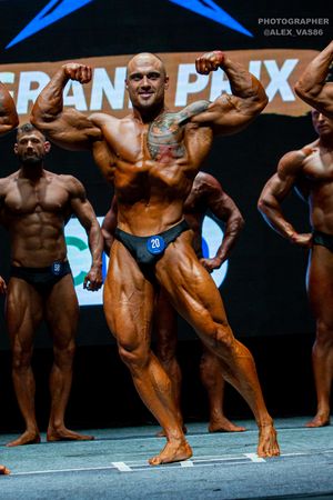 CLASSIC PHYSIQUE +178